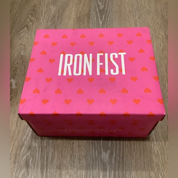 NEW, CHIC** - IRON FIST Mary Jane Cannabis Leaf Slide | OFFERS WELCOME! - Picture 10 of 15